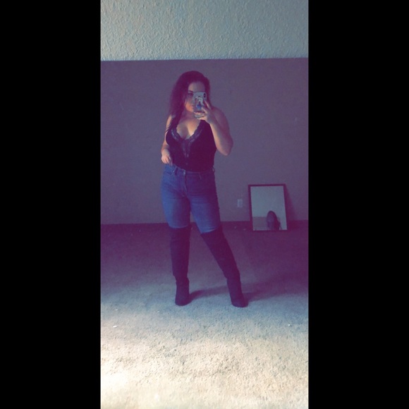 Meet your Posher, Alli - Picture 1 of 1